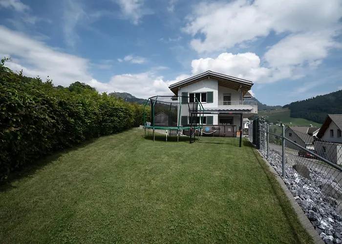 Haus Gmuer Erdgeschoss - Mit Gemeinschaftsbereichen *