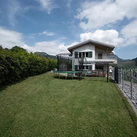 Haus Gmuer Erdgeschoss - Mit Gemeinschaftsbereichen *