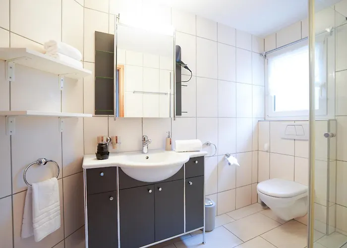 Haus Gmuer Erdgeschoss - Mit Gemeinschaftsbereichen Ubytování v soukromí