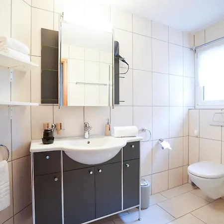 Haus Gmuer Erdgeschoss - Mit Gemeinschaftsbereichen Ubytování v soukromí