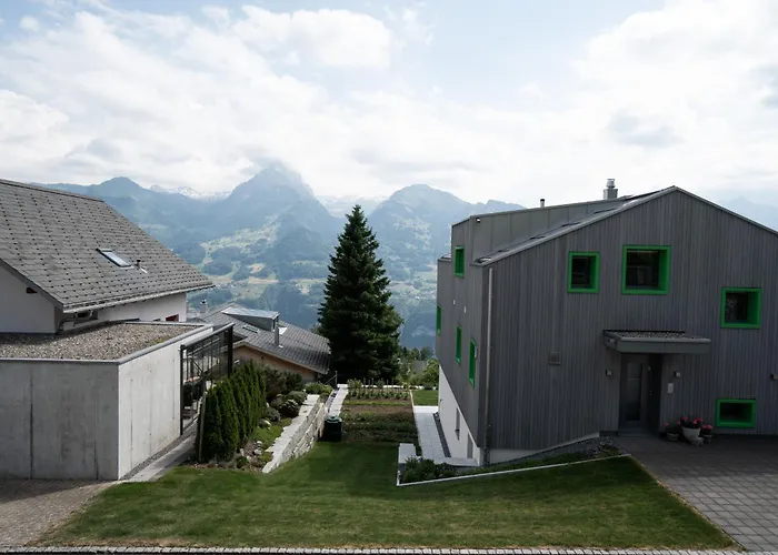 Haus Gmuer Erdgeschoss - Mit Gemeinschaftsbereichen 民宿